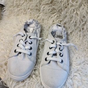Steve Madden White tennis shoes
